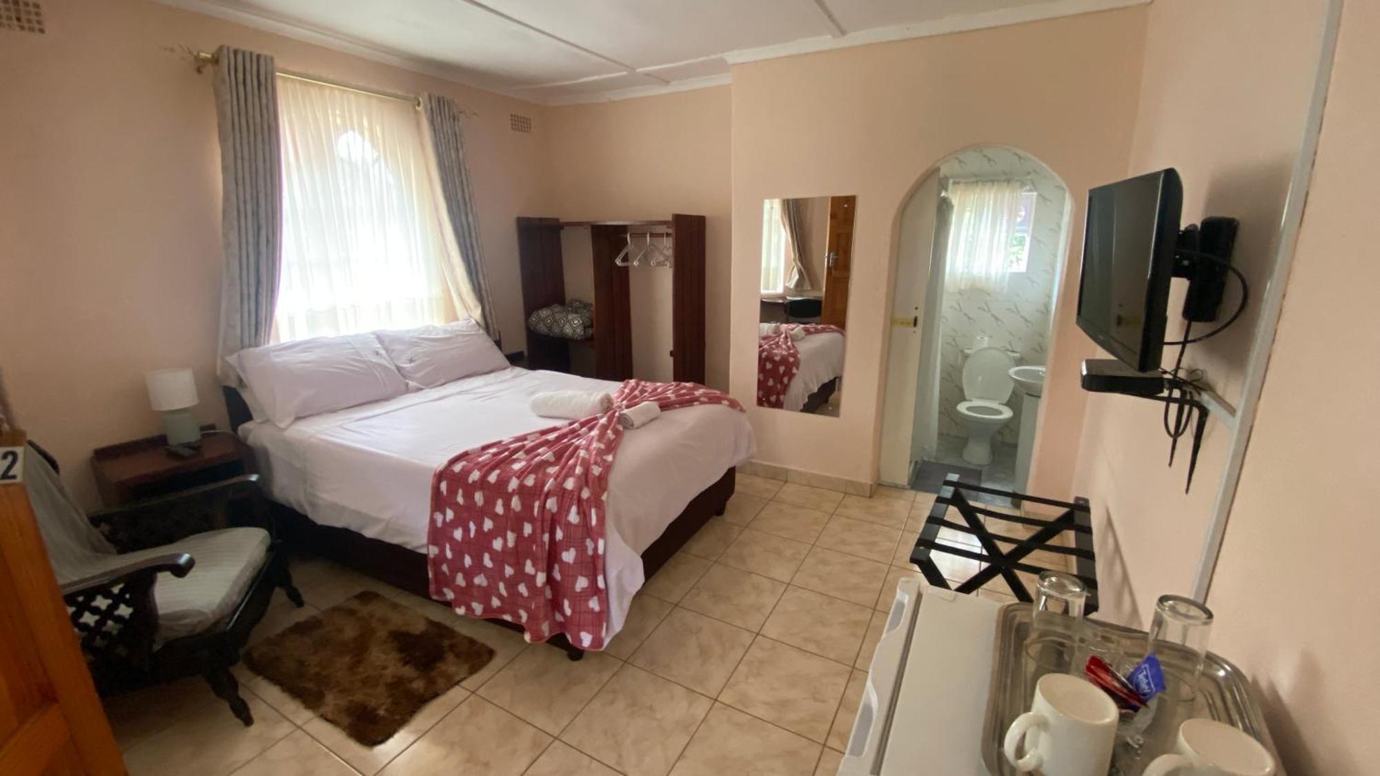 Lynns Guest House Bulawayo Esterno foto
