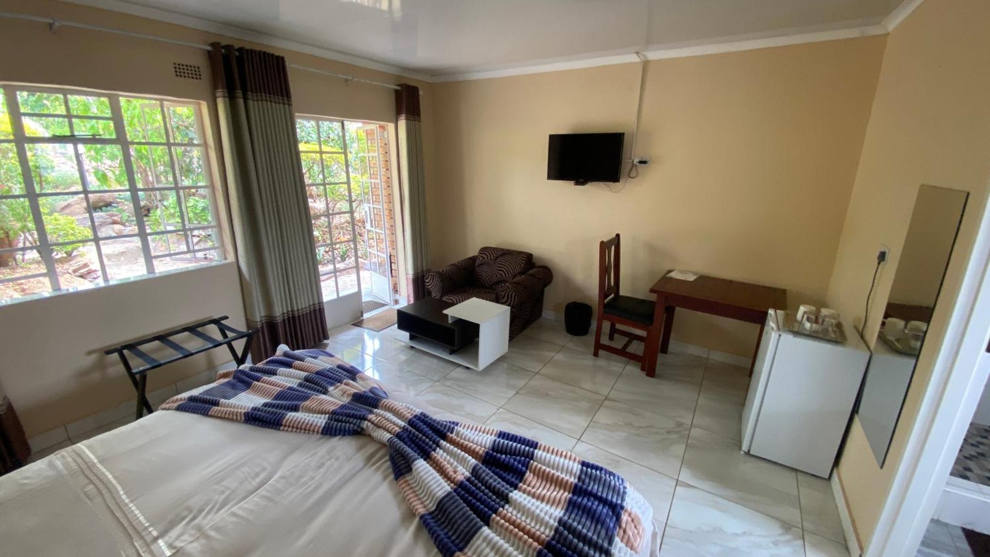 Lynns Guest House Bulawayo Esterno foto