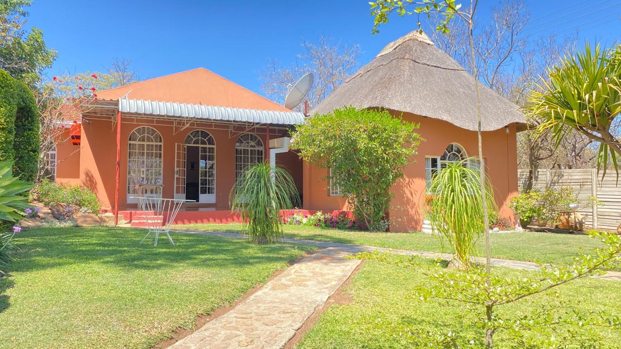 Lynns Guest House Bulawayo Esterno foto