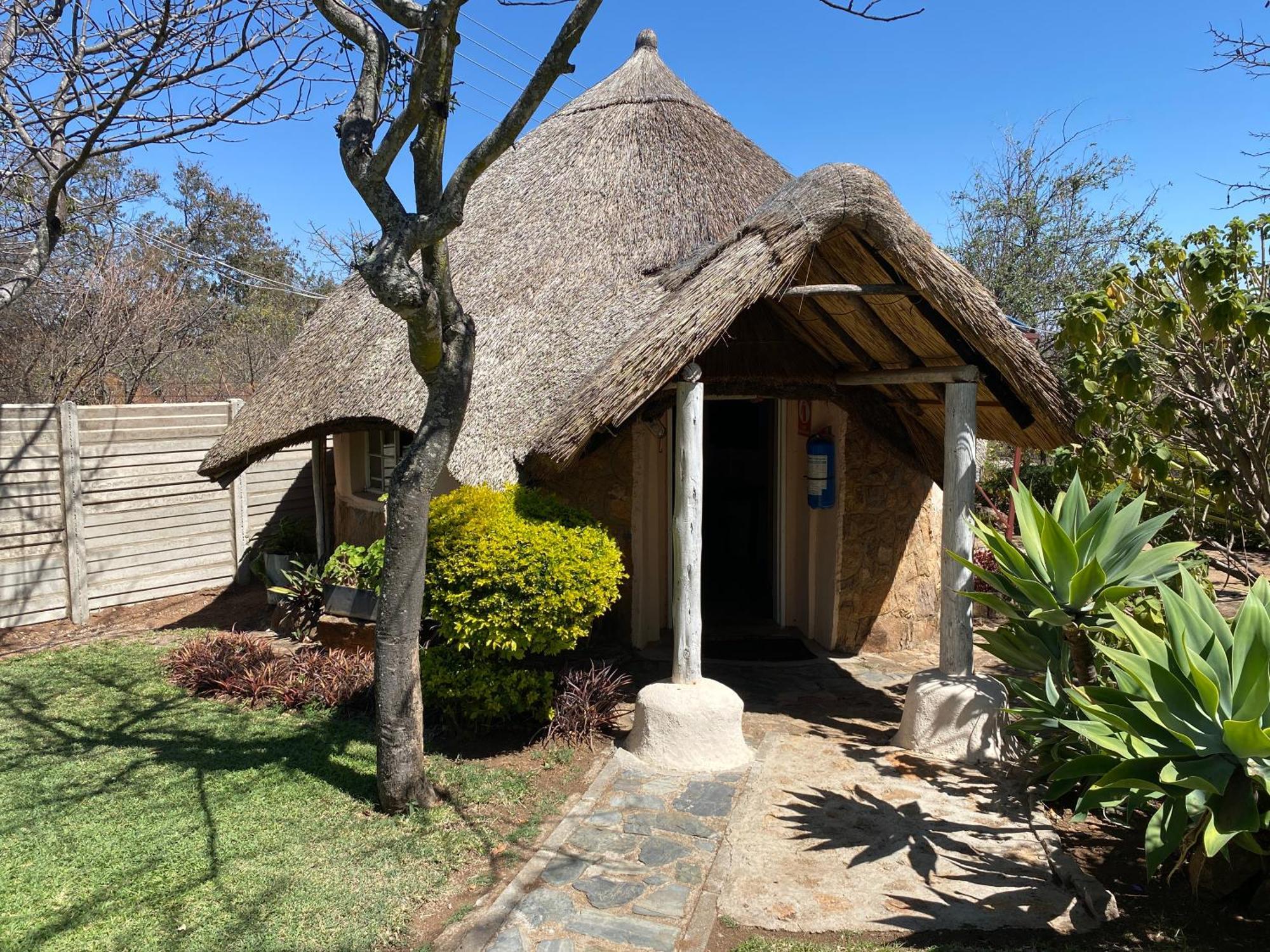 Lynns Guest House Bulawayo Esterno foto